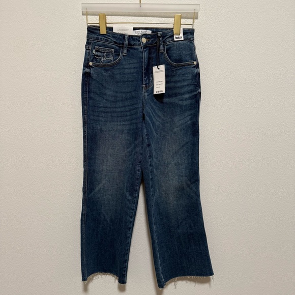 NWT Judy Blue Wide Leg Crop Raw Hem Medium Wash Jeans 3/26 - Picture 8 of 15